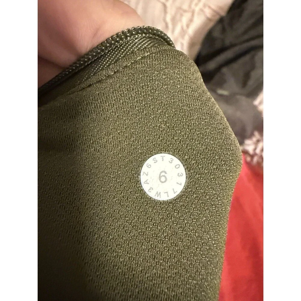 Lululemon Extra Mile 1/2 Zip Pullover Womens 6 Heathered Utilitarian Green